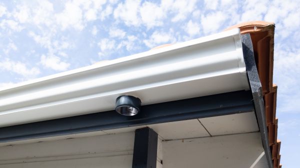 Seamless Gutters Installation in Northville