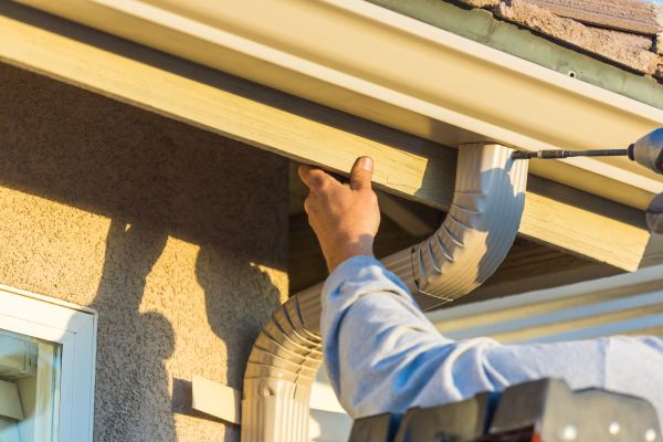 Aluminum Rain Gutter Service in Northville